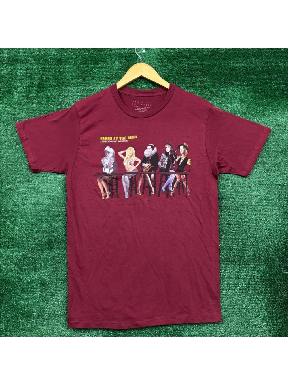 Panic! At the Disco A Fever You Can't Sweat Out Rock Band T-Shirt Size Large